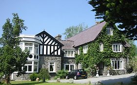 Gwern Borter Manor
